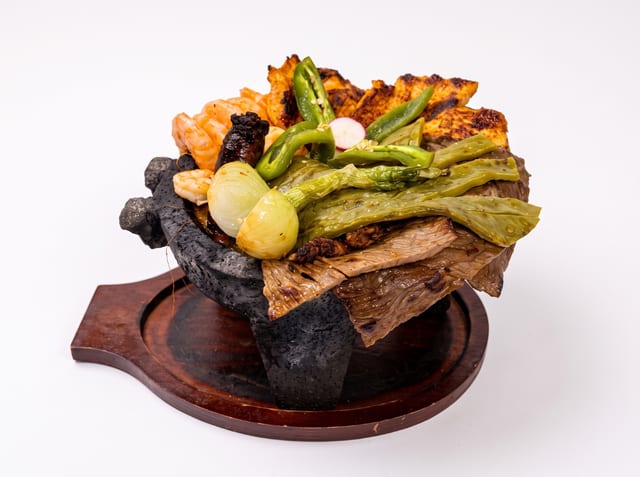 El Molcajete.